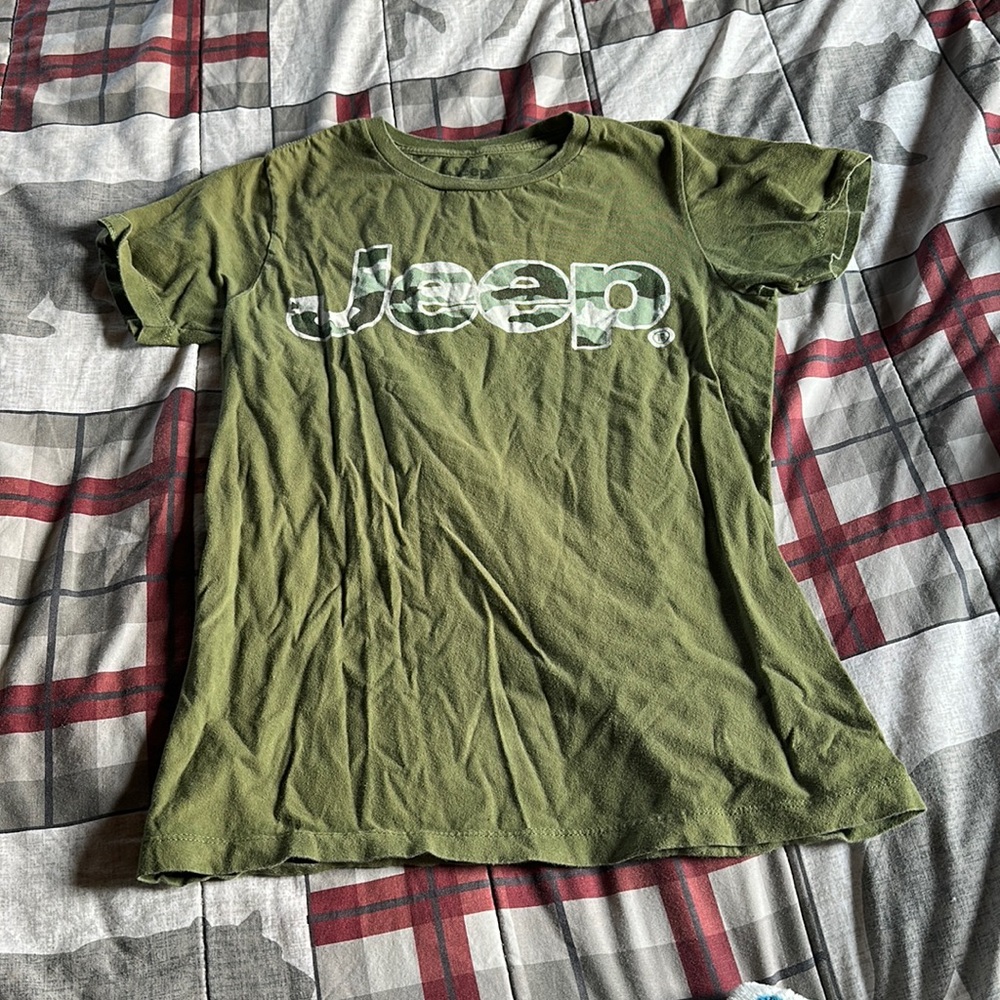 Jeep green t shirt size small